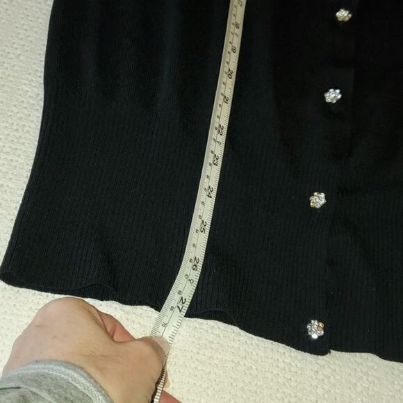 Debbie Morgan Black Unique Accent Gold like Floral Buttons LS Sz XL Cardigan - Picture 3 of 10